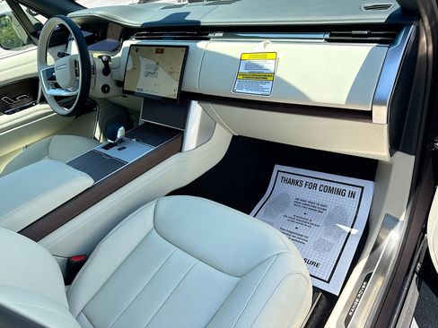 New 2026 Land Rover Range Rover SE AWD/4WD image 14