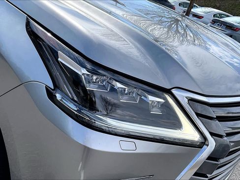 Used 2021 Lexus LX 570 4WD w/ Luxury Package image 30