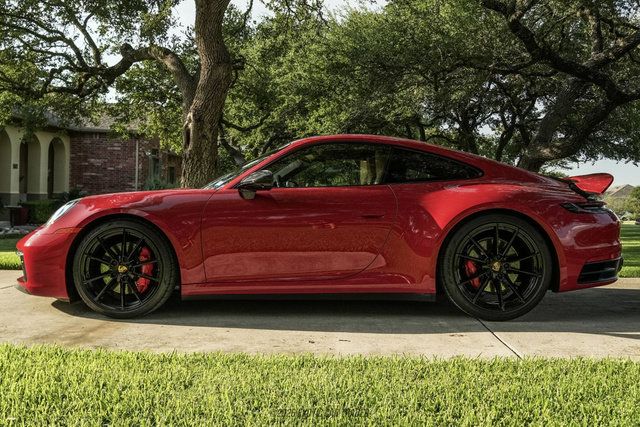 Used 2021 Porsche 911 Carrera S RWD image 3
