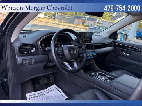 Used 2023 Honda Pilot Touring image 10