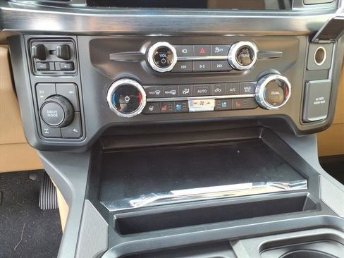 New 2026 Ford F350 Lariat w/ Lariat Premium Package image 7