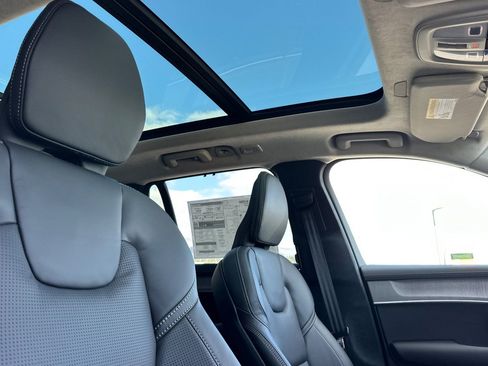 New 2026 Volvo XC90 T8 Ultra w/ Lounge Package AWD/4WD image 16
