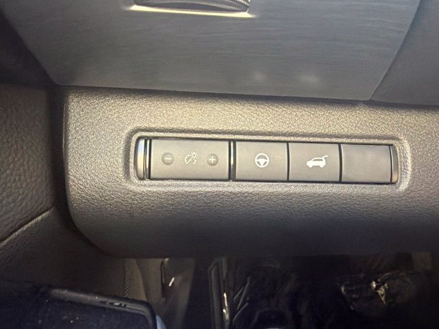 Used 2025 Nissan Pathfinder SL AWD/4WD image 33