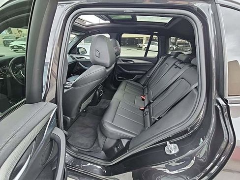 Used 2018 BMW X3 M40i image 9