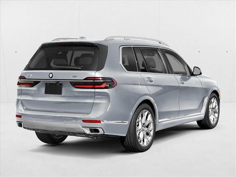 New 2025 BMW X7 xDrive40i w/ M Sport Package image 2