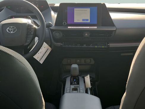 New 2026 Toyota Prius Plug-In Hybrid FWD image 28