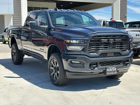 New 2026 RAM 2500 Big Horn AWD/4WD image 10