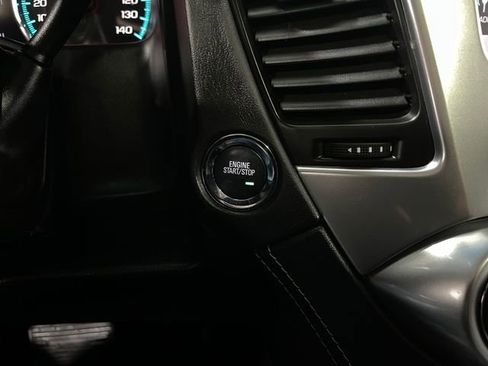 Used 2020 Chevrolet Suburban Premier image 23