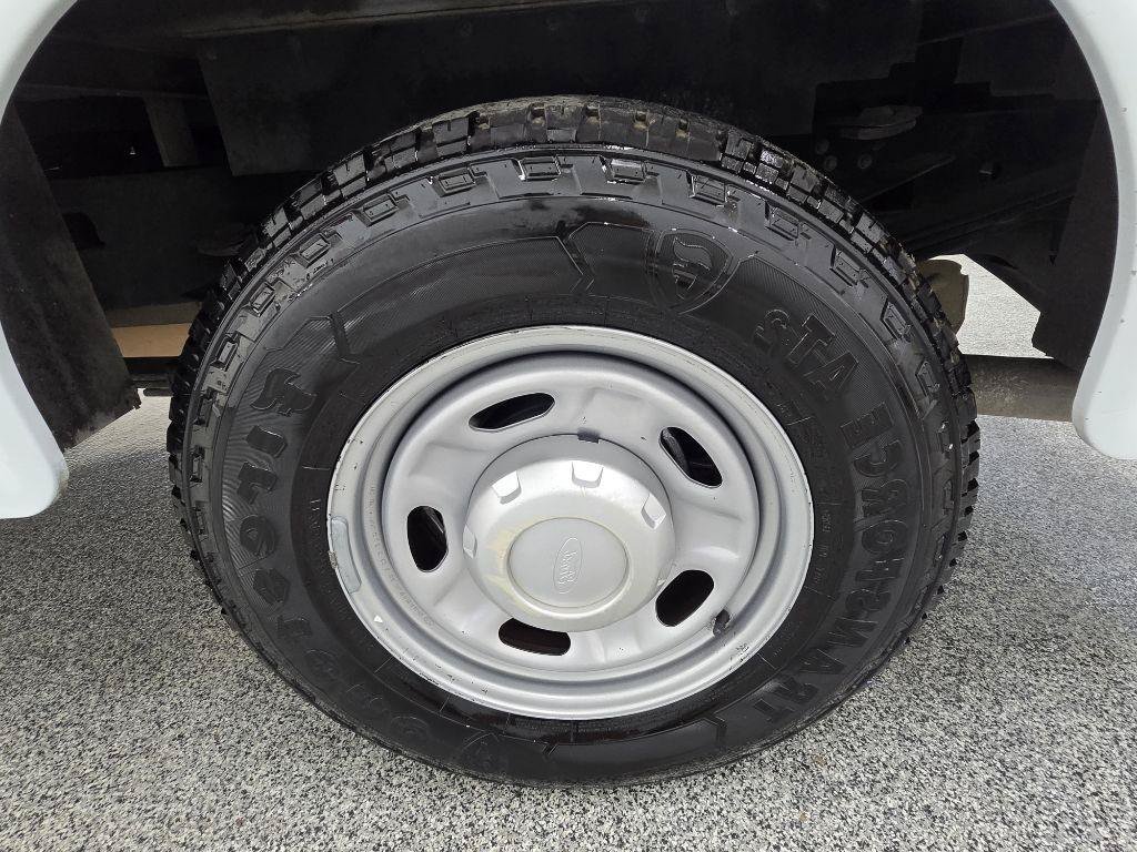 Used 2018 Ford F350 XL w/ Power Equipment Group RWD image 27