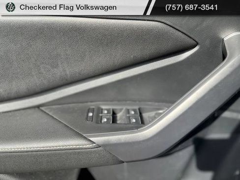 Used 2022 Volkswagen Jetta SE FWD image 16