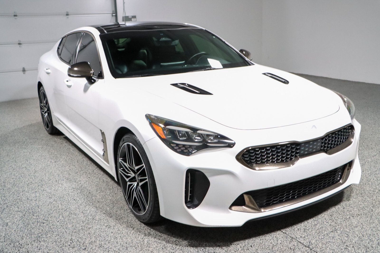 Used 2022 Kia Stinger GT1 RWD image 5