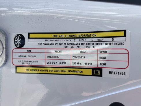 Used 2024 Chrysler Voyager LX image 44