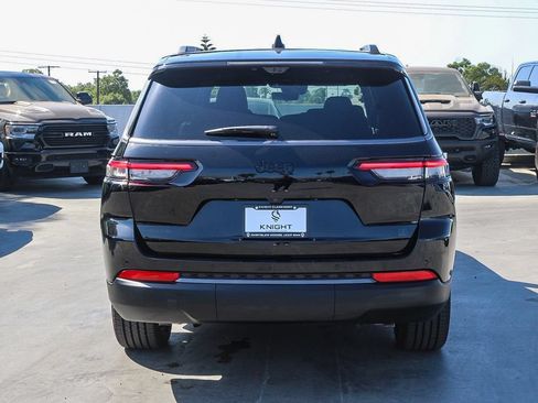 New 2026 Jeep Grand Cherokee L Limited AWD/4WD image 8