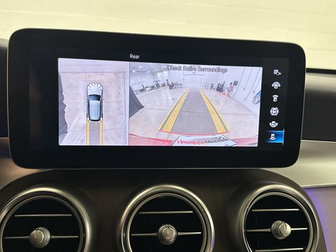 Used 2020 Mercedes-Benz GLC 300 4MATIC image 25
