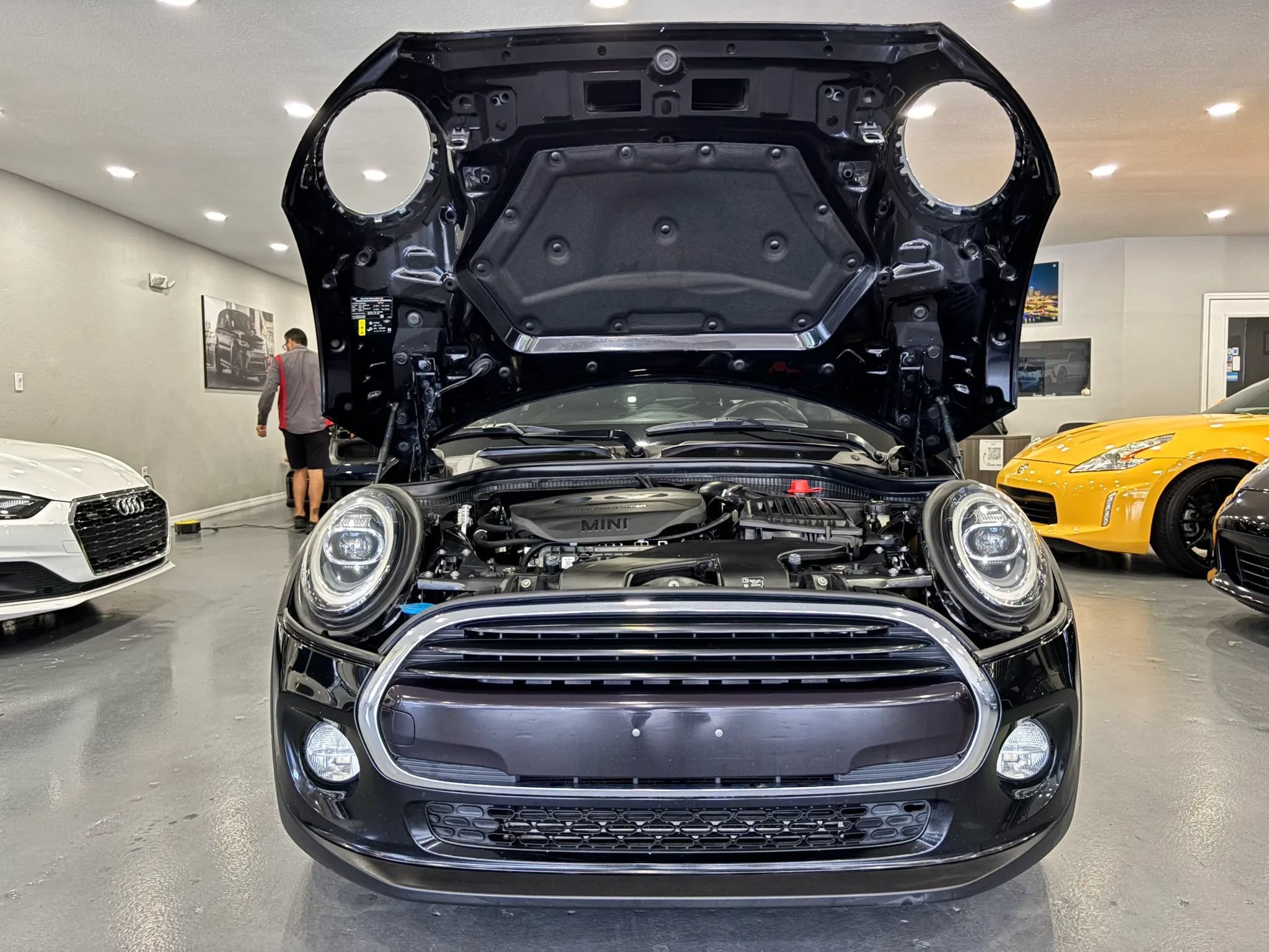 Used 2019 MINI Cooper 2-Door Hardtop w/ Premium Package FWD image 37