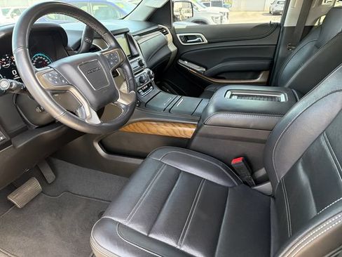 Used 2019 GMC Yukon Denali w/ Denali Ultimate Package AWD/4WD image 18