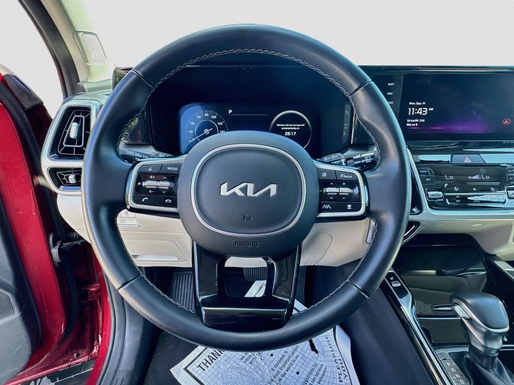 Certified 2023 Kia Sorento SX AWD/4WD image 14