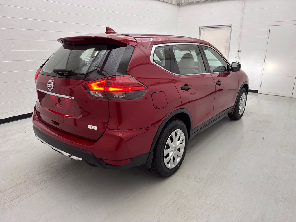 Used 2017 Nissan Rogue S FWD image 8