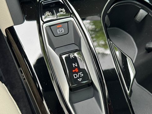 Used 2025 Audi Q5 Prestige AWD/4WD image 22