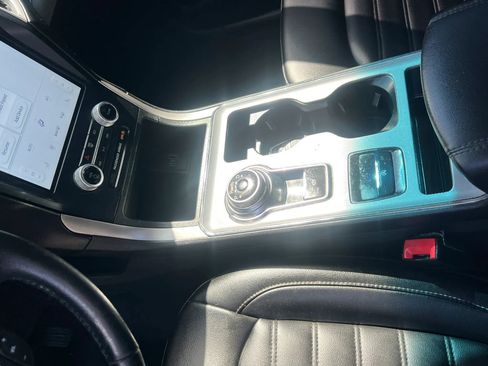 Used 2021 Ford Edge SEL FWD image 15