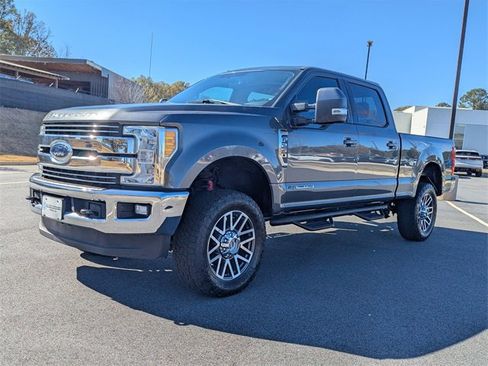 Used 2017 Ford F250 Lariat w/ Lariat Value Package image 8