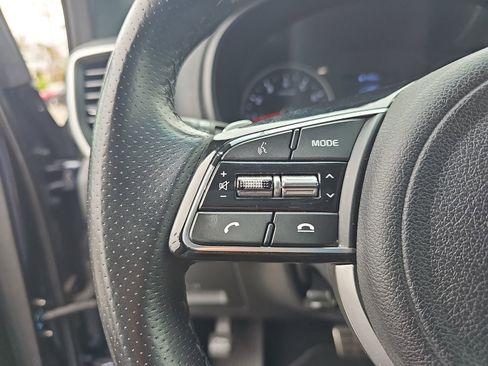 Used 2022 Kia Sportage Nightfall Edition FWD image 16