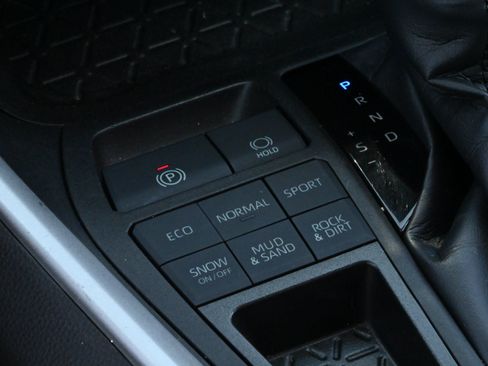 Used 2023 Toyota RAV4 XLE w/ Convenience Package AWD/4WD image 18