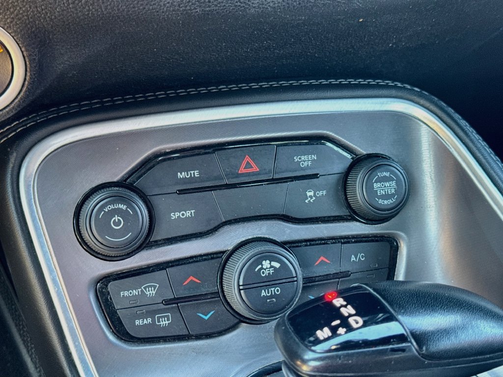 Used 2022 Dodge Challenger SXT RWD image 15