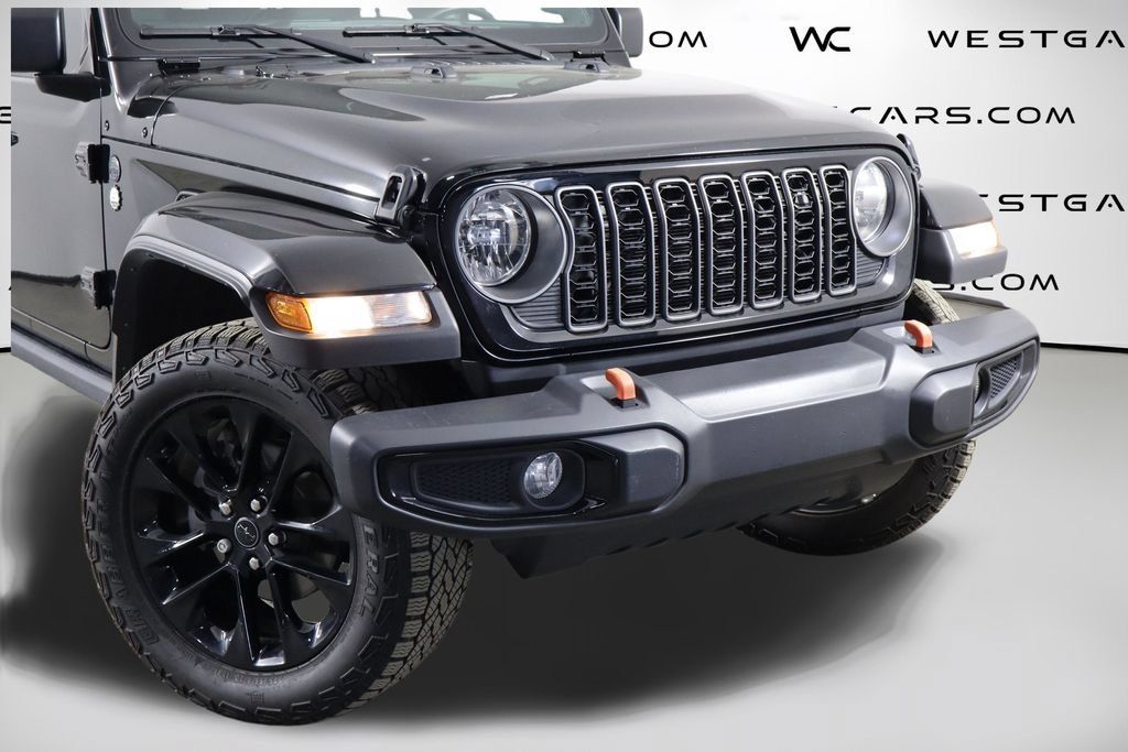 Used 2025 Jeep Gladiator Sport AWD/4WD image 48