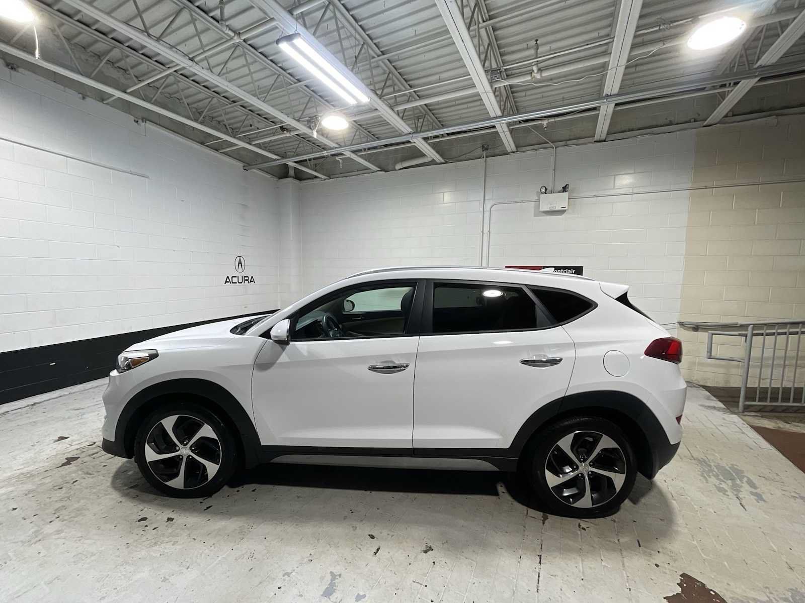 Used 2018 Hyundai Tucson Limited AWD/4WD image 3
