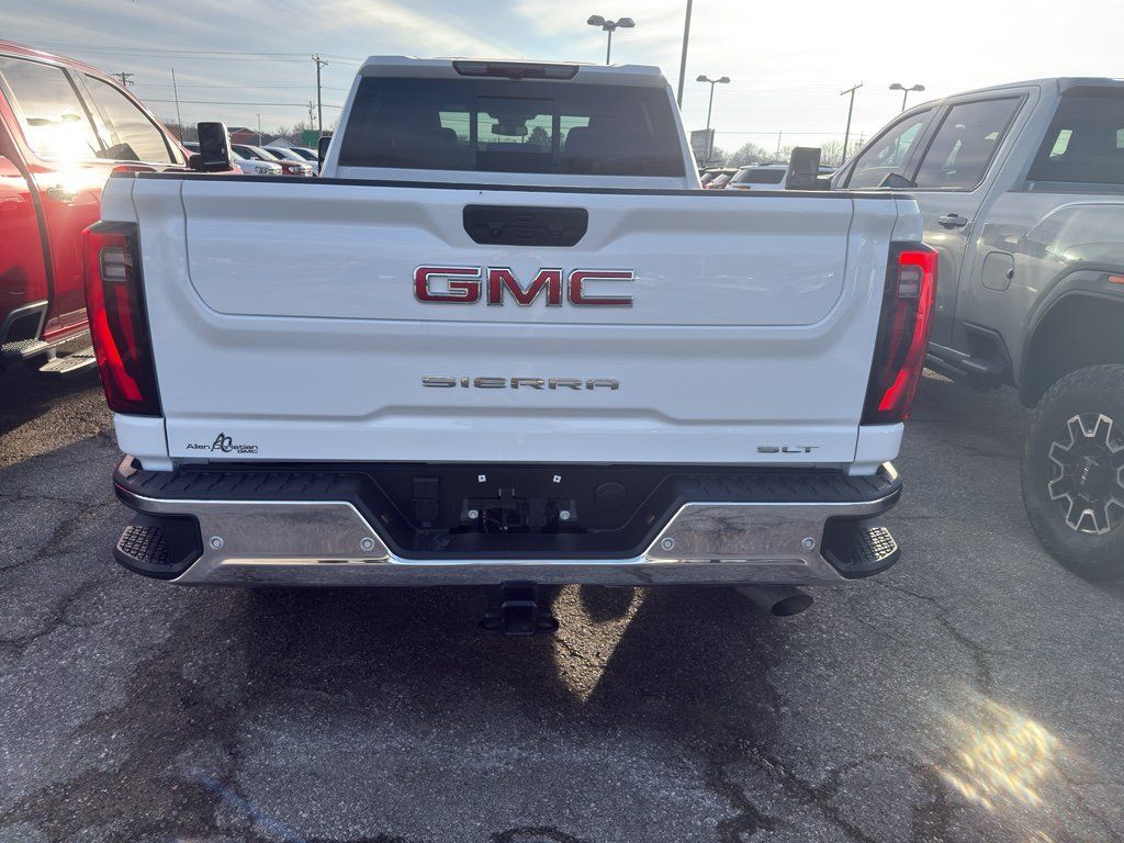 Used 2025 GMC Sierra 2500 SLT w/ SLT Premium Package AWD/4WD image 6