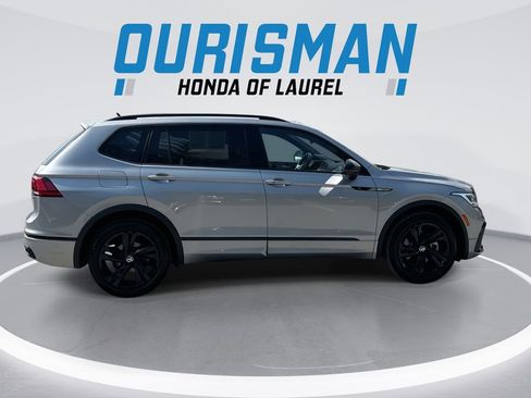 Used 2023 Volkswagen Tiguan SE R-Line image 9