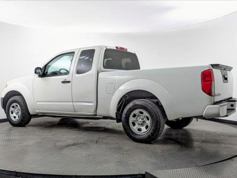 Used 2019 Nissan Frontier S image 6