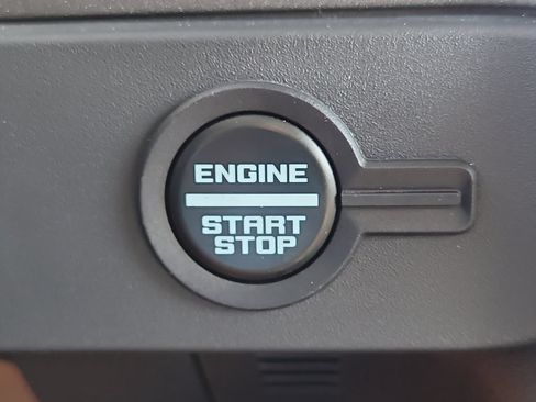 Certified 2025 Ford Bronco Badlands AWD/4WD image 24