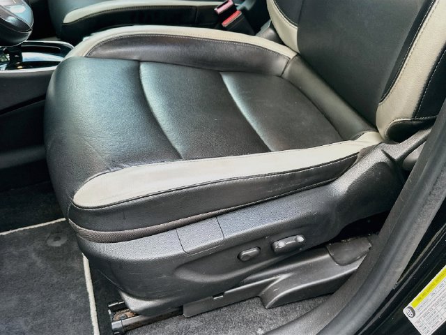 Used 2019 Chevrolet Trax Premier w/ Midnight Edition AWD/4WD image 19