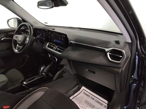 Used 2024 Chevrolet TrailBlazer LT w/ Convenience Package FWD image 44