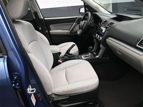 Used 2018 Subaru Forester 2.5i Premium w/ All-Weather Package image 29