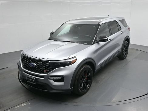 Used 2022 Ford Explorer ST w/ Equipment Group 401A AWD/4WD image 39
