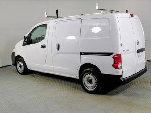 Used 2019 Nissan NV200 S image 4