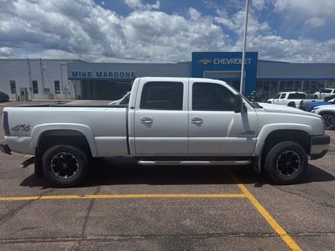 Used 2003 Chevrolet Silverado 2500 LT w/ Skid Plate Package AWD/4WD image 4