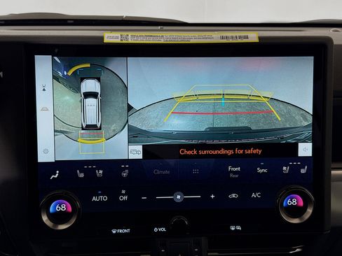 Used 2025 Lexus GX 550 w/ Accessory Package (2T) image 16