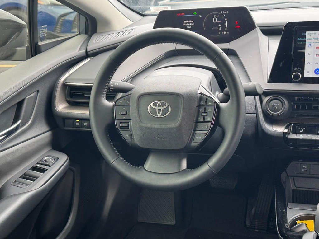 Used 2026 Toyota Prius XLE FWD image 17