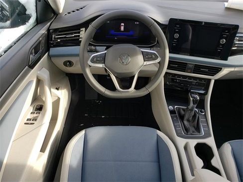 New 2026 Volkswagen Jetta SE image 10