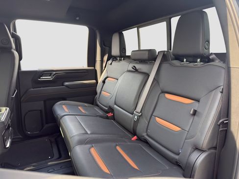Used 2025 GMC Sierra 2500 AT4 w/ AT4 Premium Plus Package AWD/4WD image 32