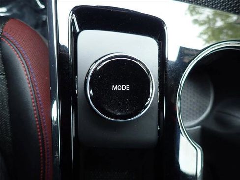 Used 2025 Chevrolet Equinox RS AWD/4WD image 23