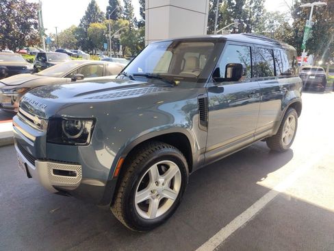 Used 2022 Land Rover Defender 110 SE image 1