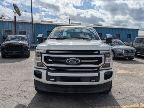 Used 2021 Ford F250 Platinum w/ FX4 Off-Road Package AWD/4WD image 9