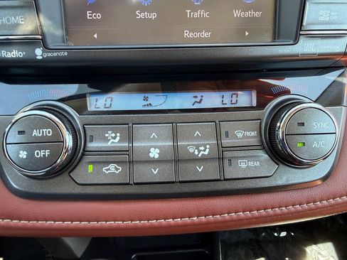 Used 2014 Toyota RAV4 Limited w/ Technology Package FWD image 40