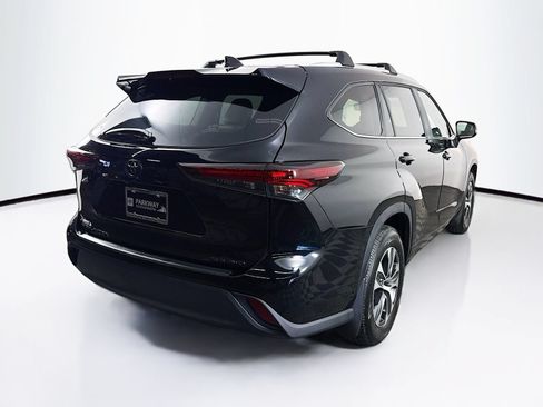 Certified 2026 Toyota Highlander XLE AWD/4WD image 7