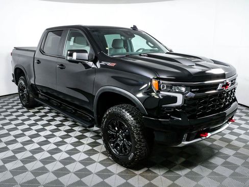 Used 2022 Chevrolet Silverado 1500 ZR2 w/ Technology Package AWD/4WD image 1